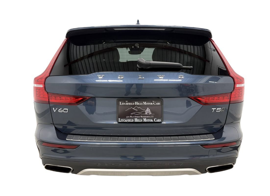 Used 2021 Volvo V60 T5 Cross Country w/ Climate Package AWD/4WD image 5