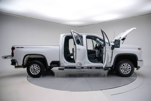Used 2025 Chevrolet Silverado 2500 LT w/ Convenience Package AWD/4WD image 14