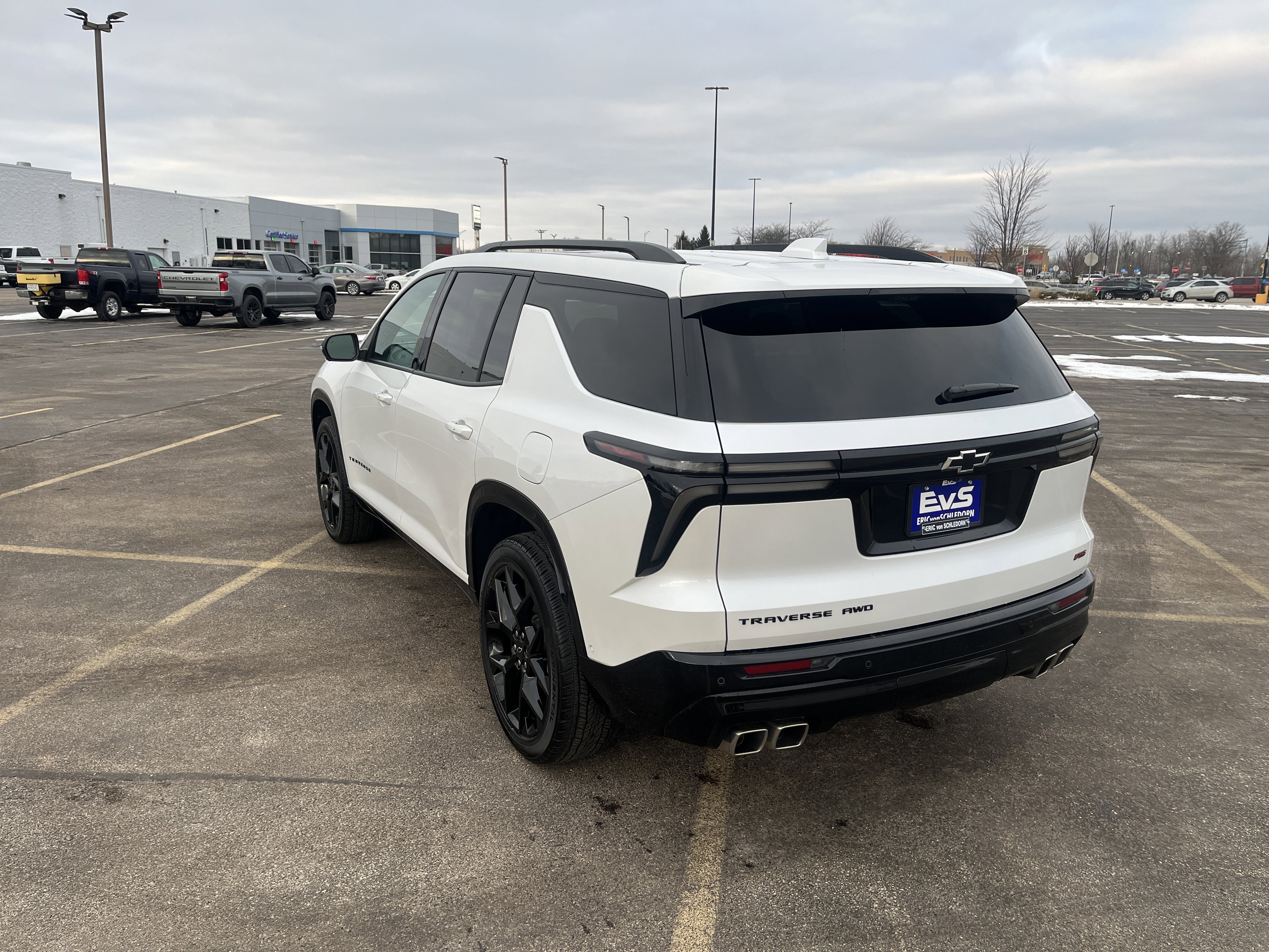Used 2024 Chevrolet Traverse RS w/ LPO, Floor Liner Package image 4