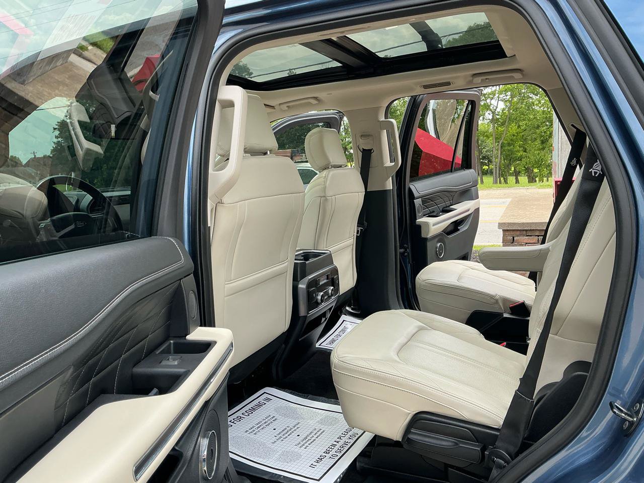 Used 2019 Ford Expedition Platinum AWD/4WD image 9