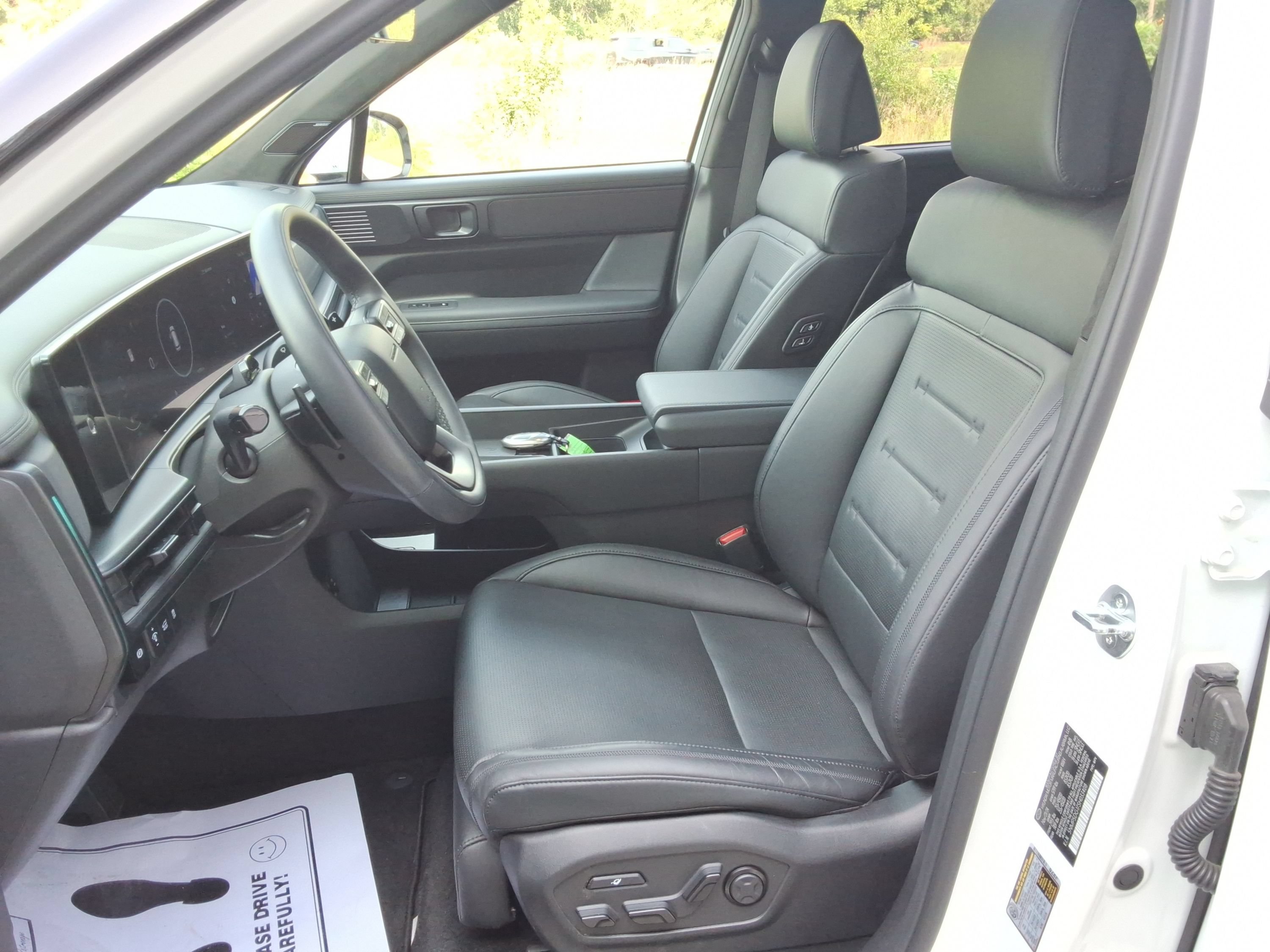 Used 2025 Hyundai Santa Fe Calligraphy AWD/4WD image 29