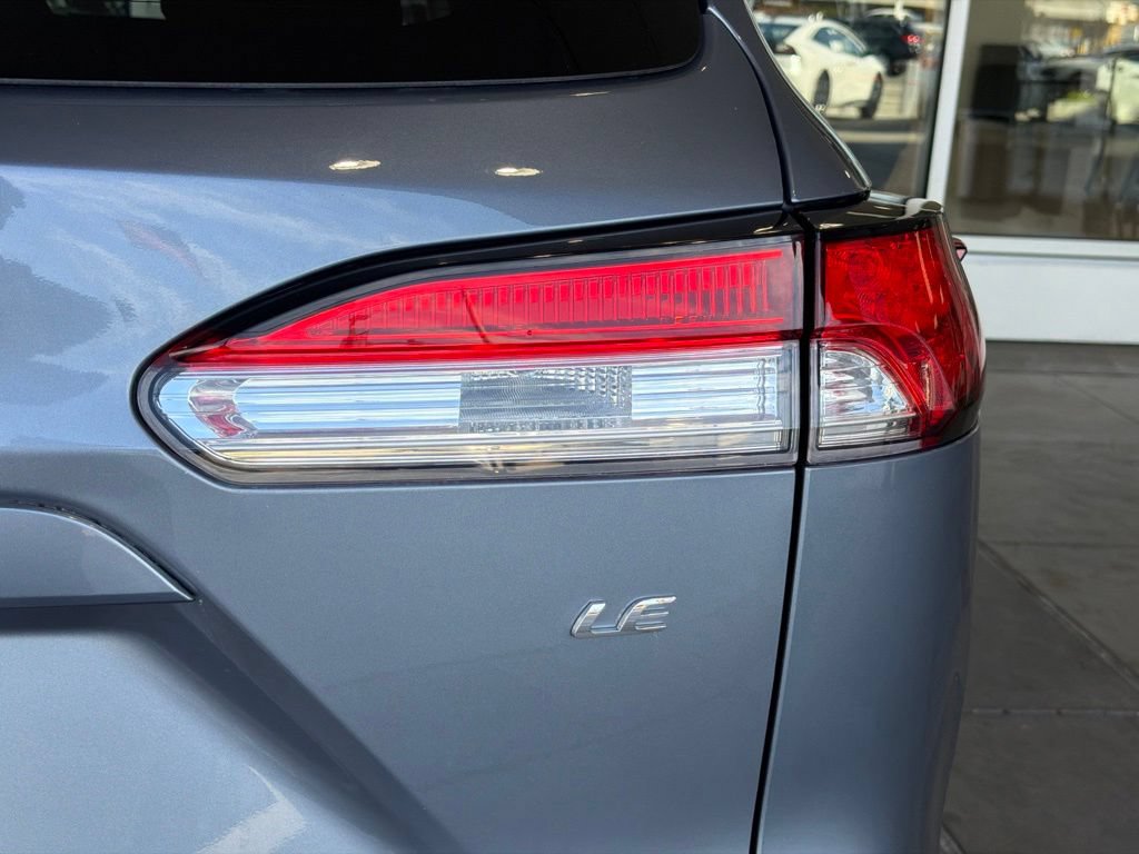 Certified 2022 Toyota Corolla Cross LE FWD image 14