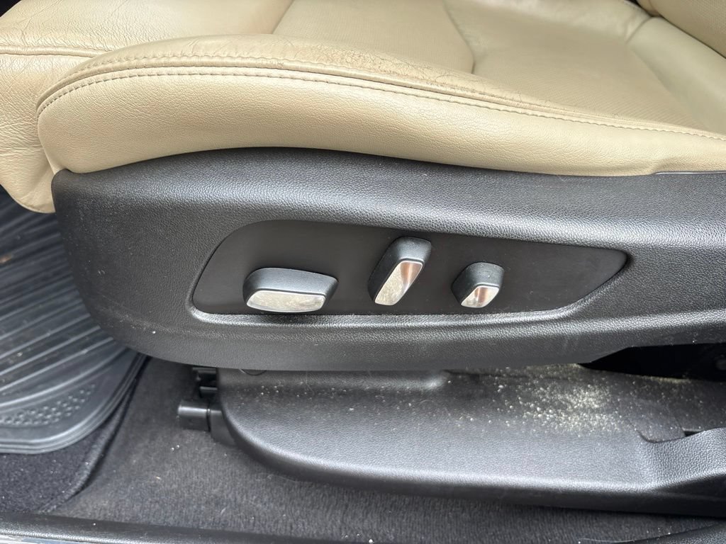 Used 2017 Cadillac XT5 FWD image 18
