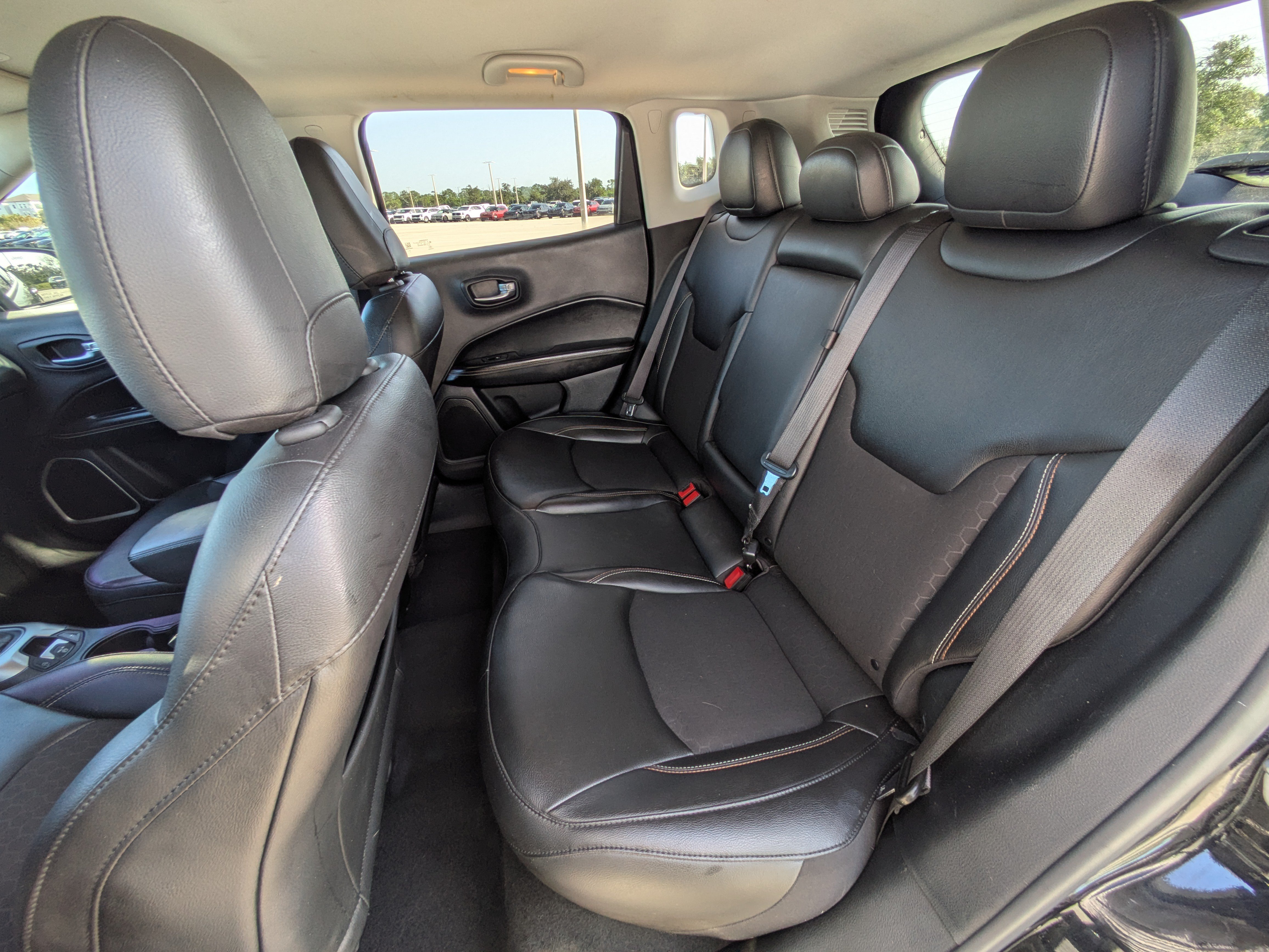 Used 2021 Jeep Compass Latitude w/ Convenience Group AWD/4WD image 14