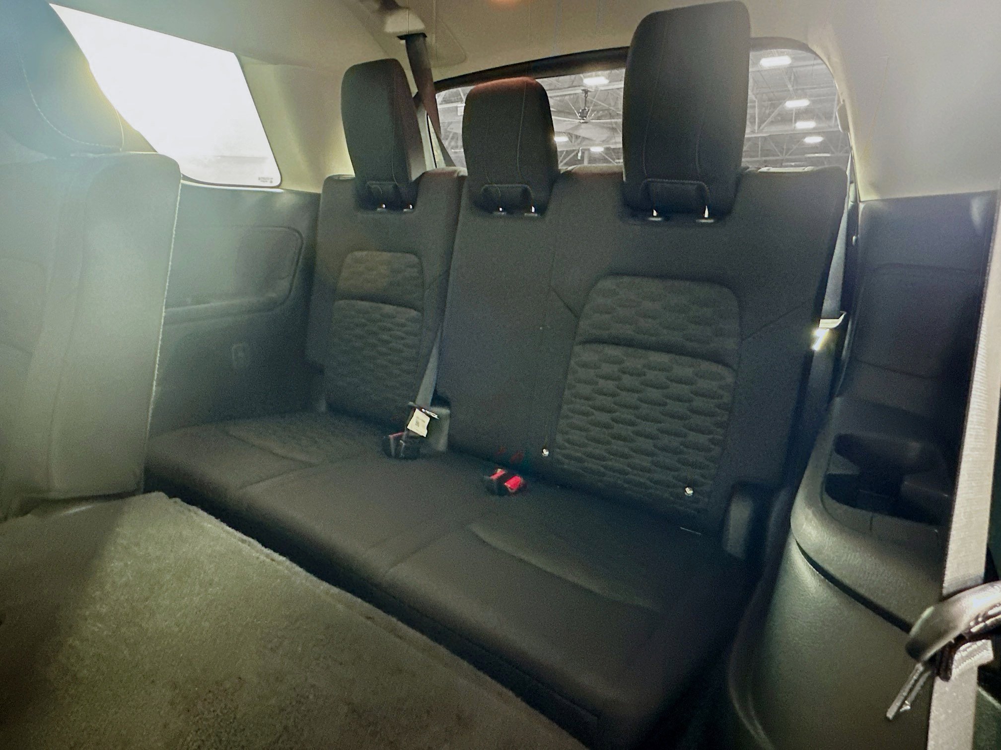 Used 2025 Nissan Pathfinder SV image 29