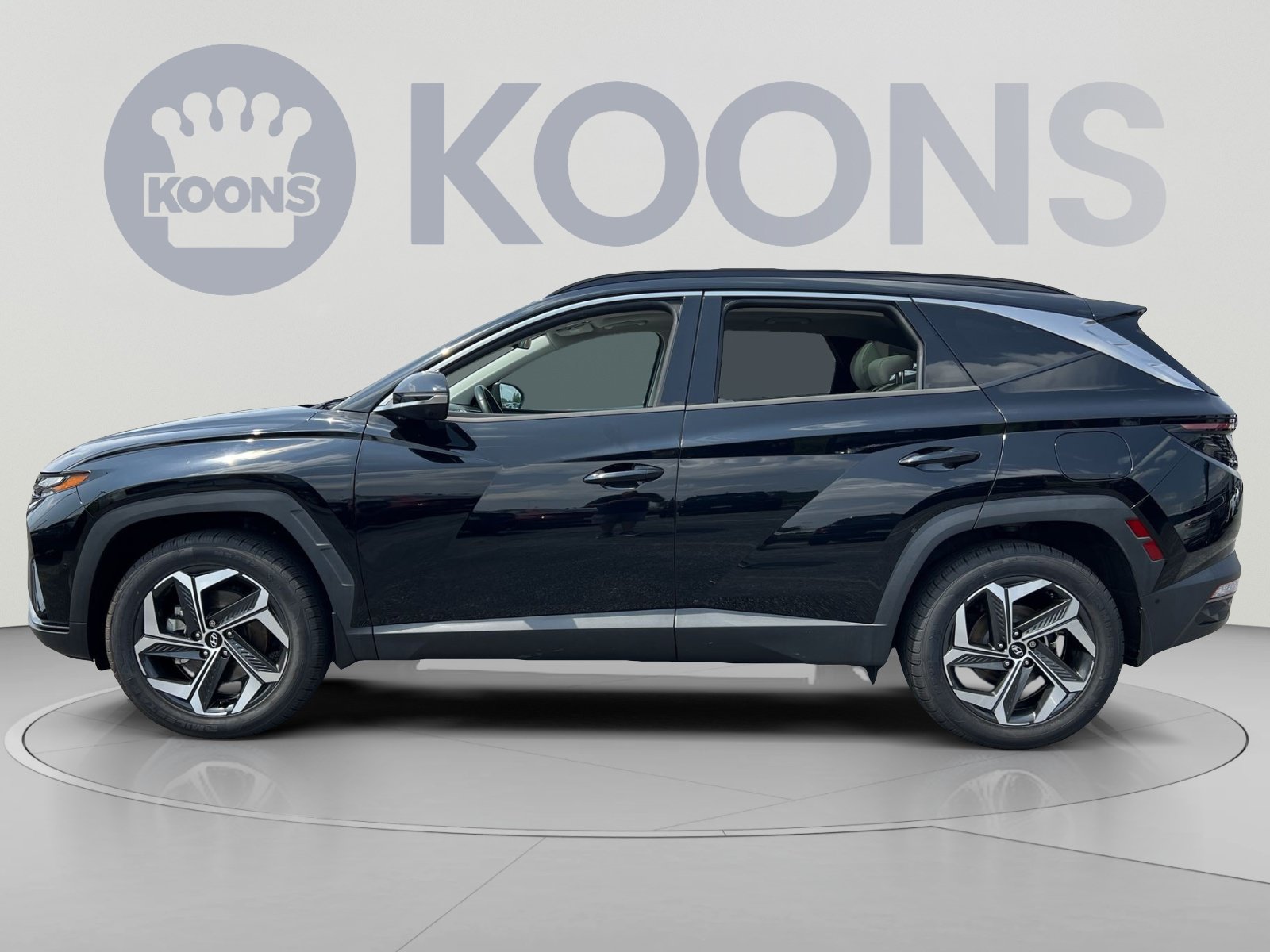 Used 2022 Hyundai Tucson Limited w/ Cargo Package AWD/4WD image 2