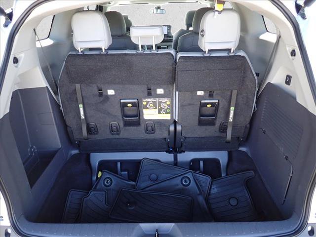 Used 2023 Toyota Sienna XLE w/ XLE Plus Package AWD/4WD image 8