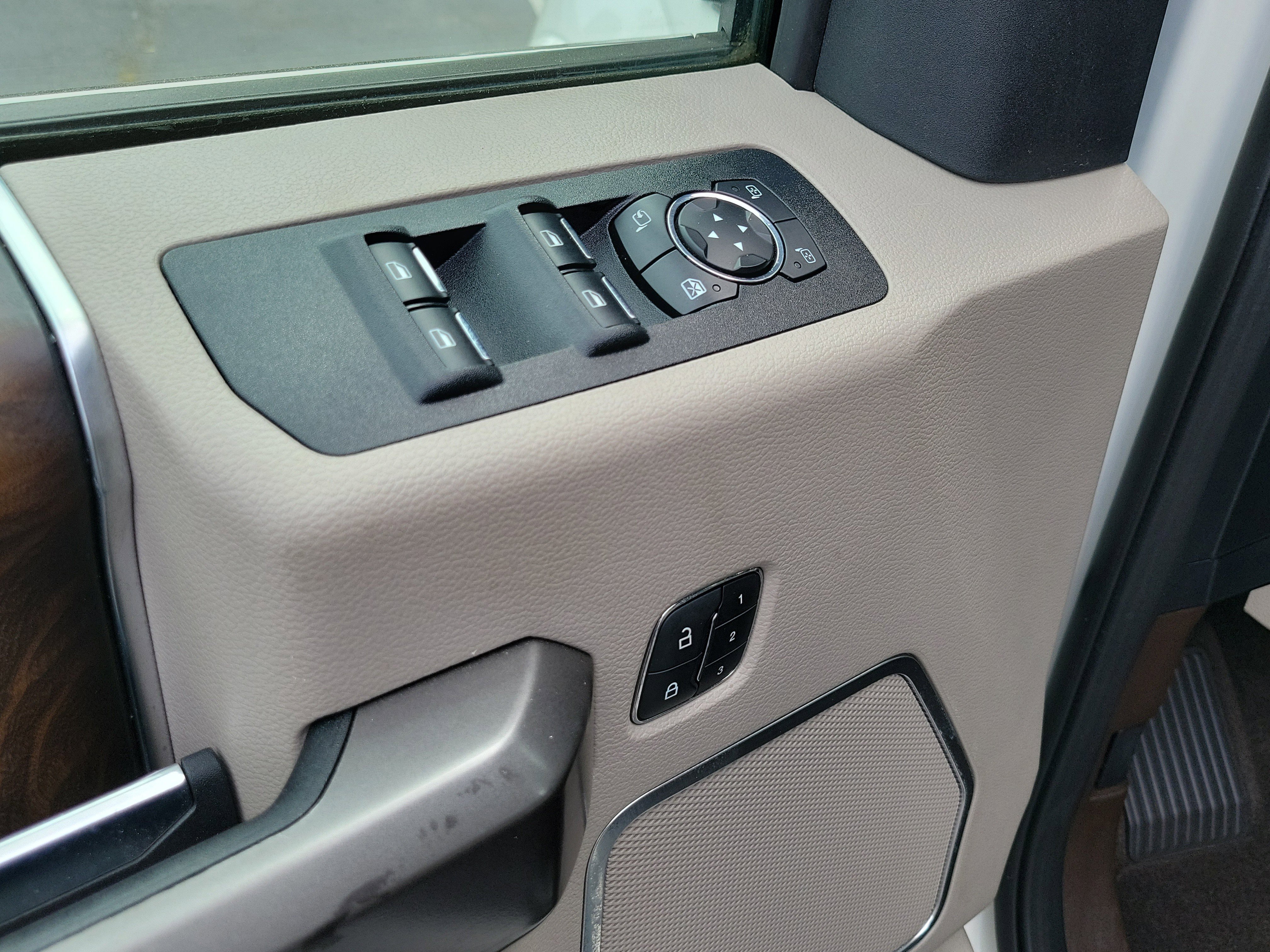 Certified 2020 Ford F150 Limited w/ Trailer Tow Package image 21