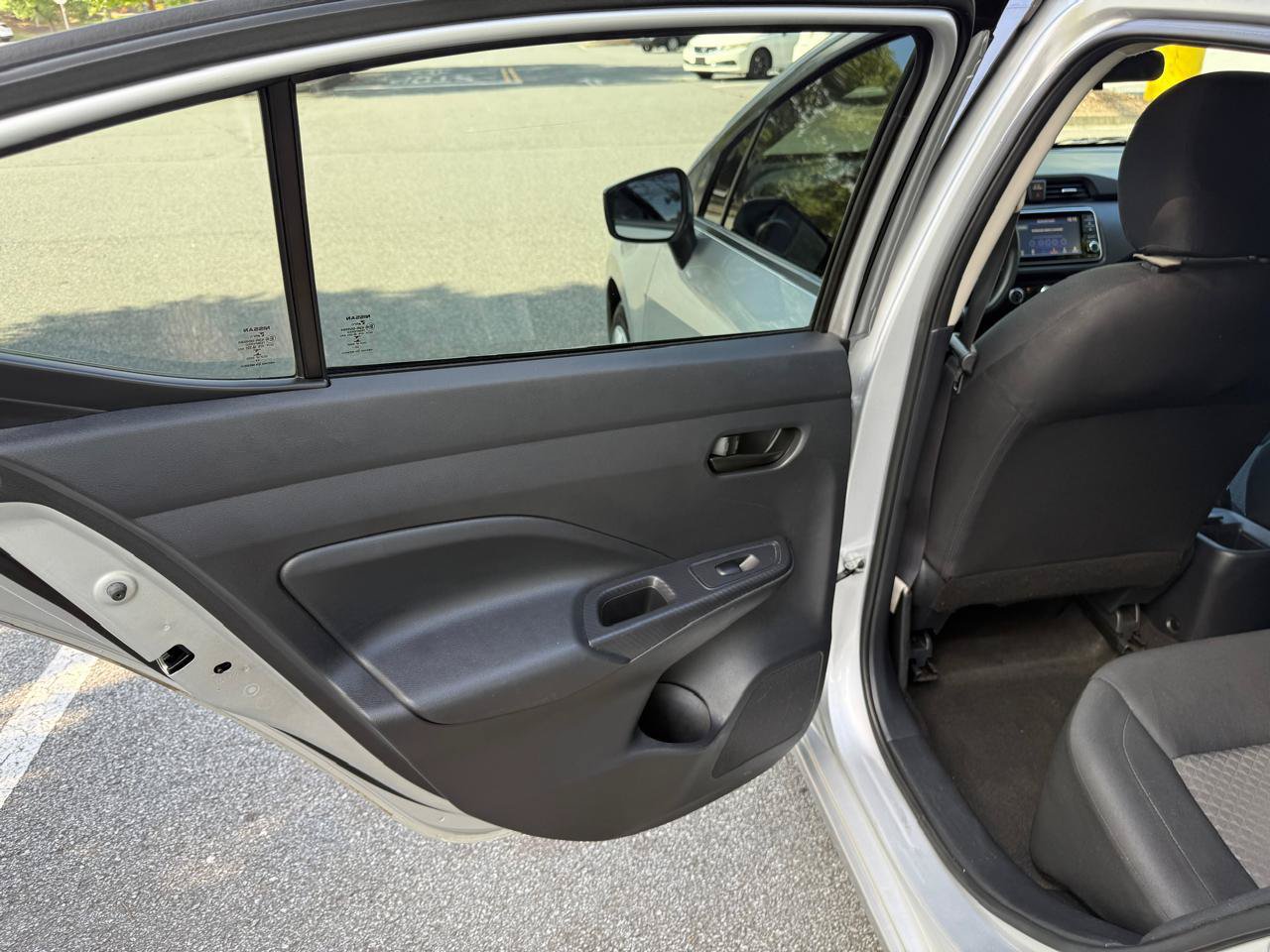 Used 2020 Nissan Versa S FWD image 11