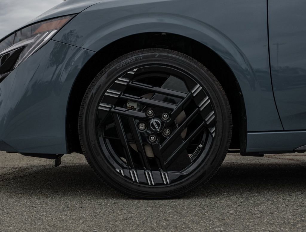 New 2026 Nissan Sentra SR w/ Floor Mat Package FWD image 11
