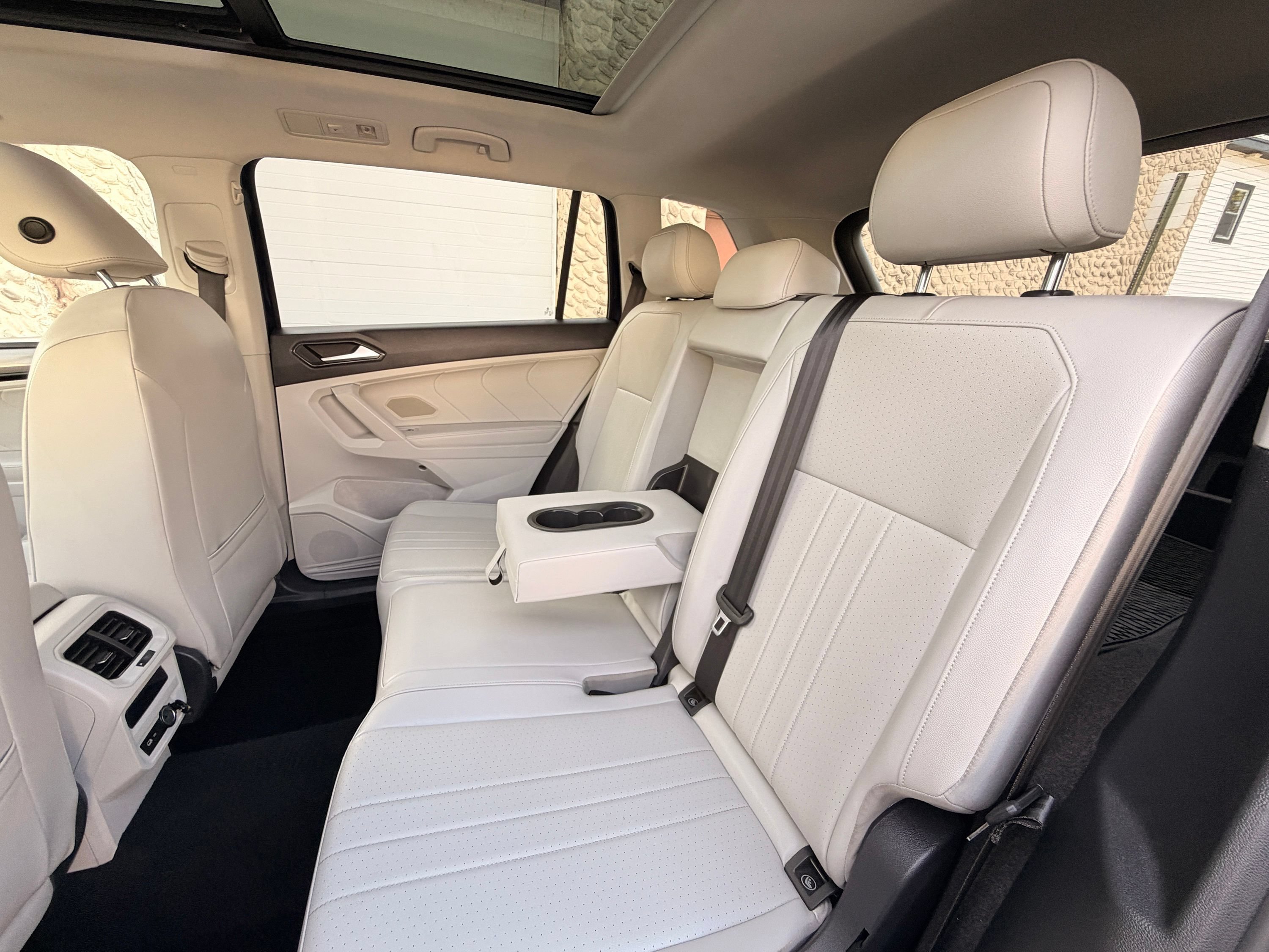 Used 2022 Volkswagen Tiguan SE AWD/4WD image 18