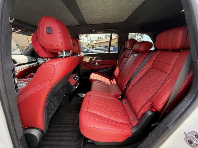 Used 2025 Mercedes-Benz GLS 63 AMG 4MATIC image 25
