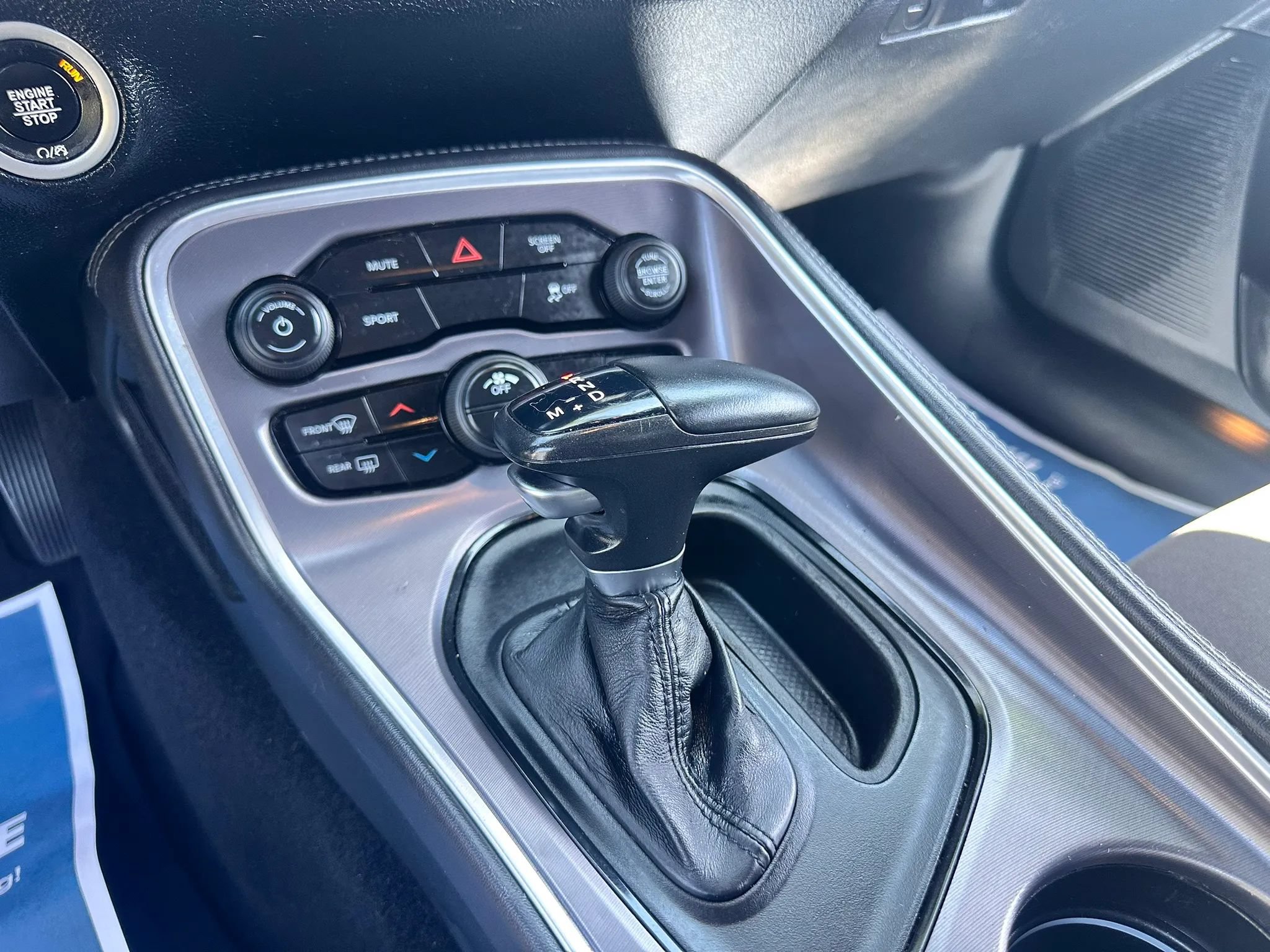 Used 2019 Dodge Challenger SXT w/ Blacktop Package RWD image 25