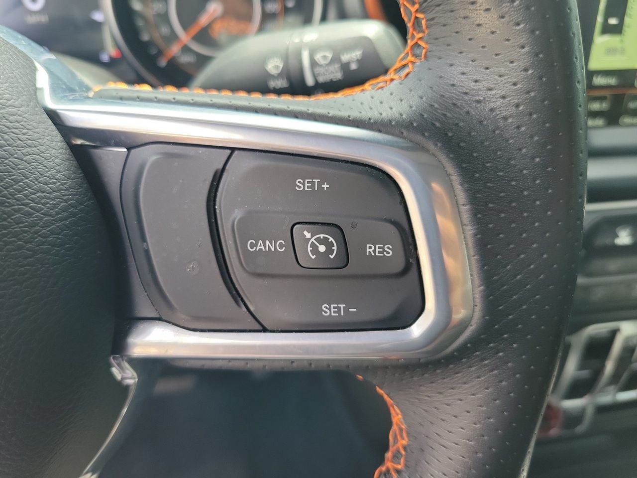 Used 2023 Jeep Gladiator Mojave w/ LED Lighting Group AWD/4WD image 18