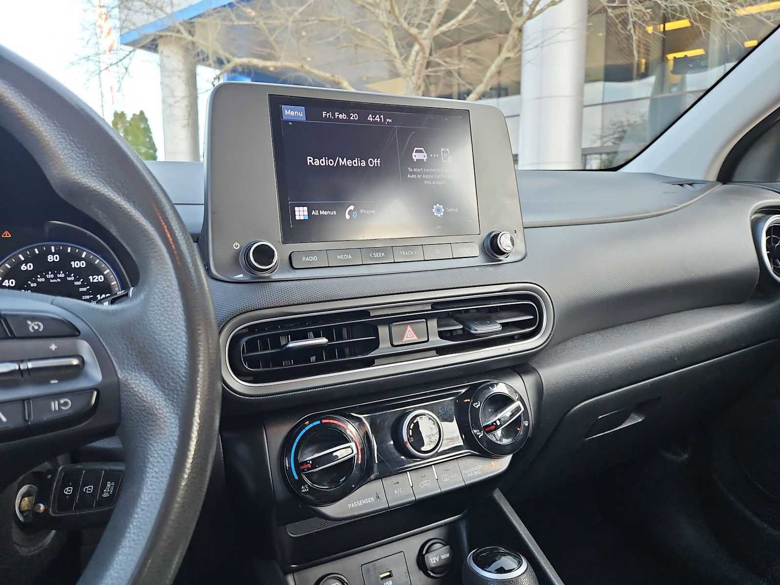 Used 2022 Hyundai Kona SE image 28