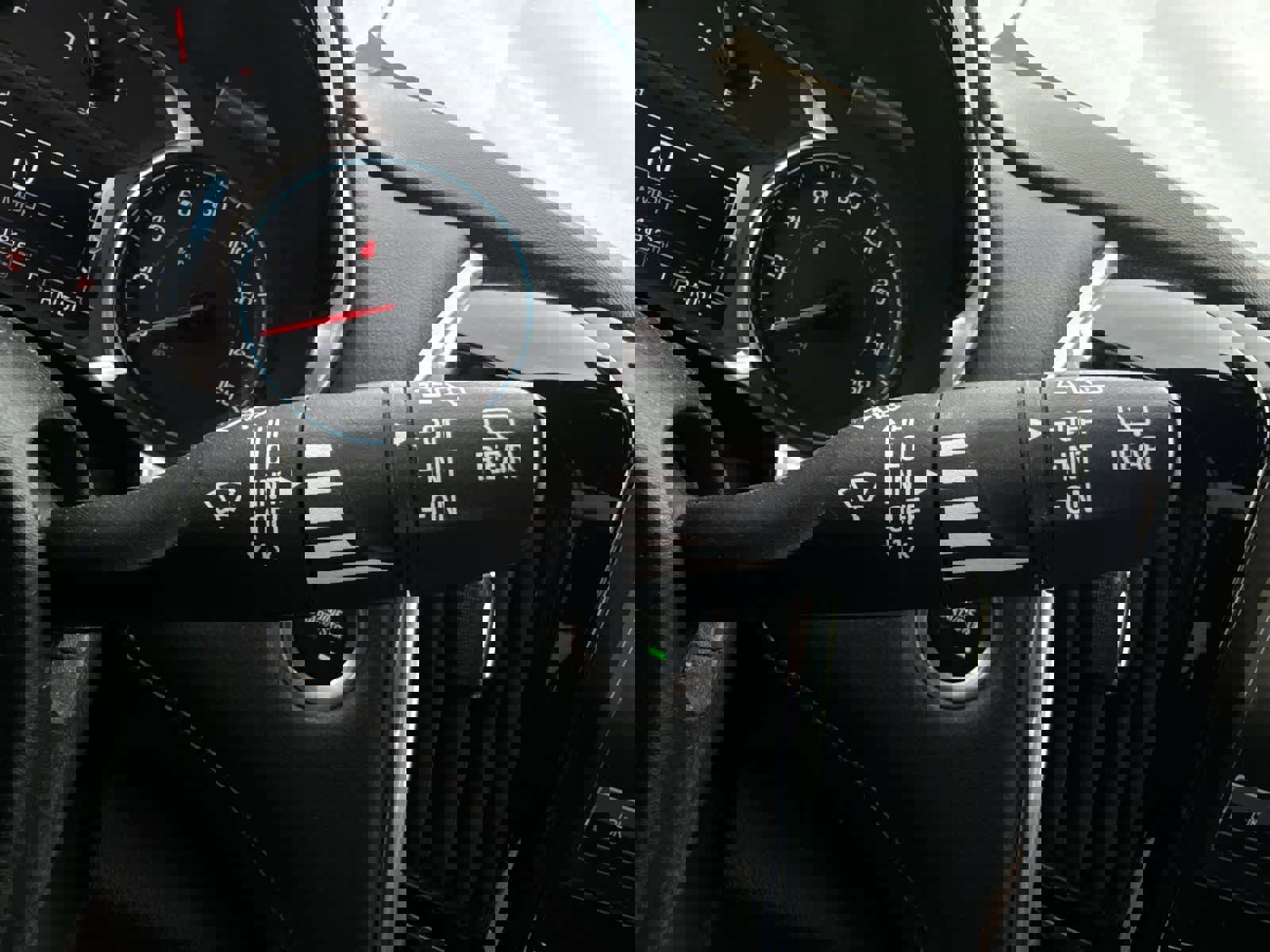 Used 2019 Chevrolet Traverse LT w/ LT Premium Package image 27