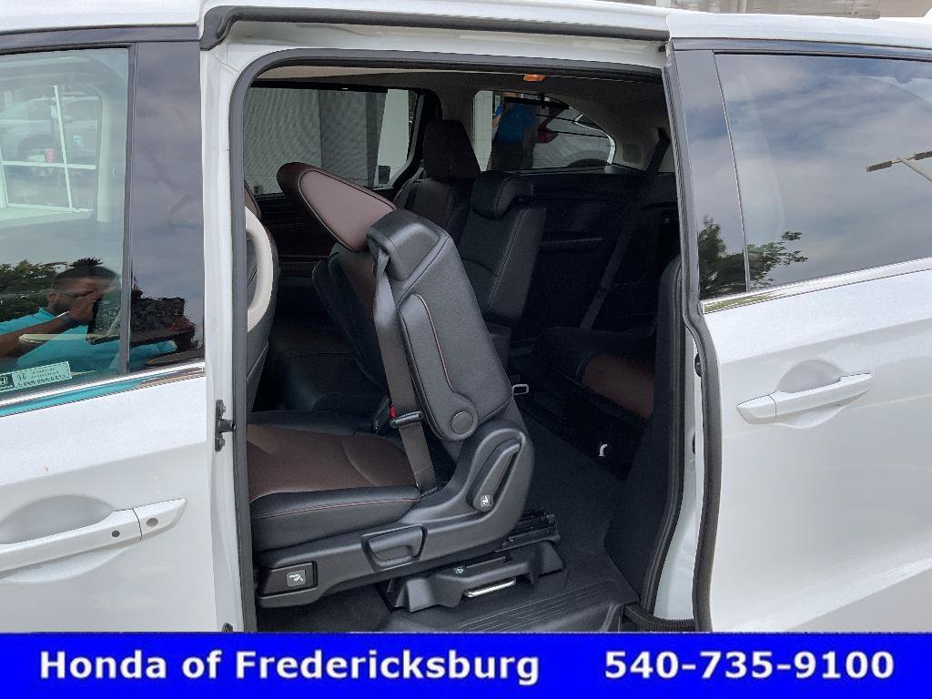 Certified 2026 Honda Odyssey Touring image 34