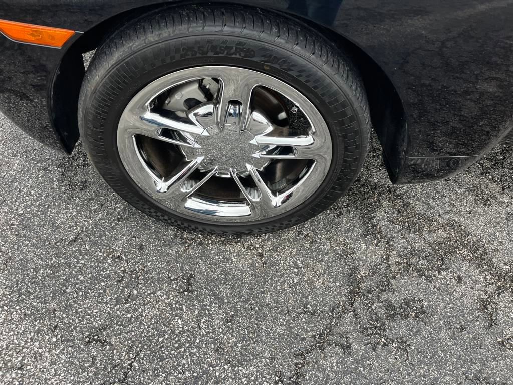 Used 2003 Chevrolet SSR w/ Preferred Equipment Group image 27