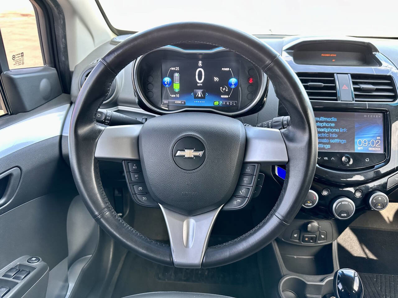 Used 2016 Chevrolet Spark LT image 17
