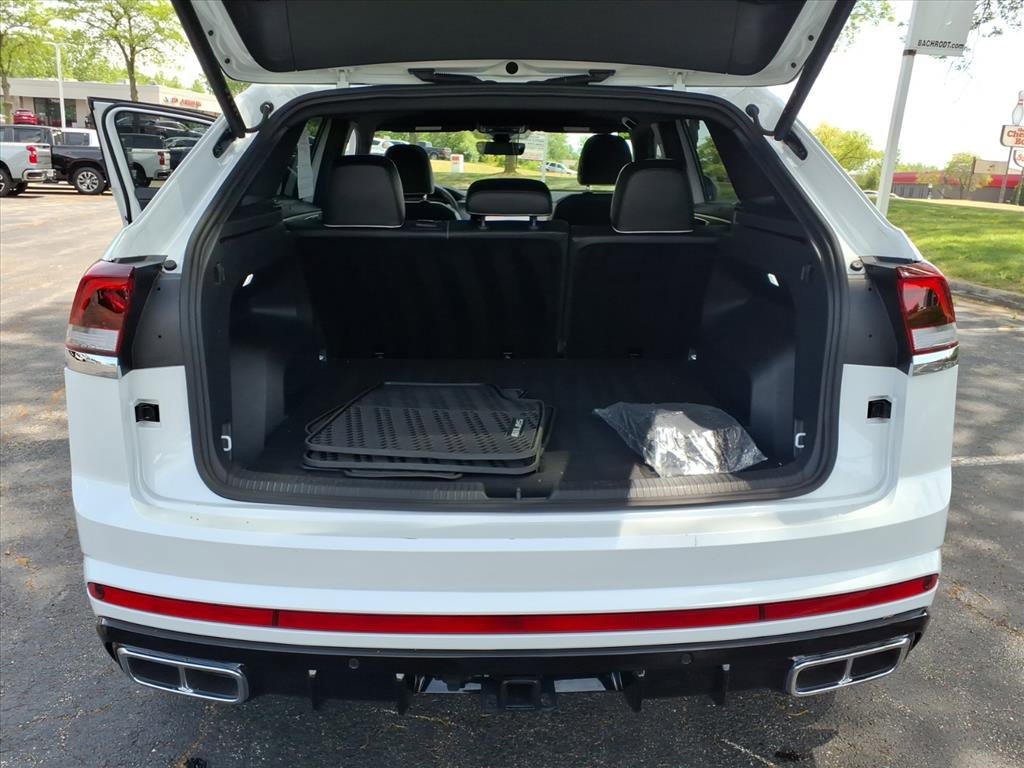 Used 2024 Volkswagen Atlas Cross Sport SEL Premium R-Line AWD/4WD image 30