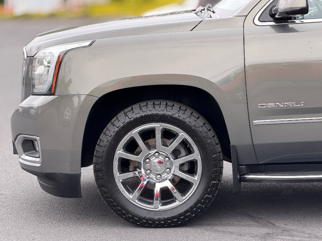 Used 2018 GMC Yukon Denali w/ Open Road Package AWD/4WD image 20