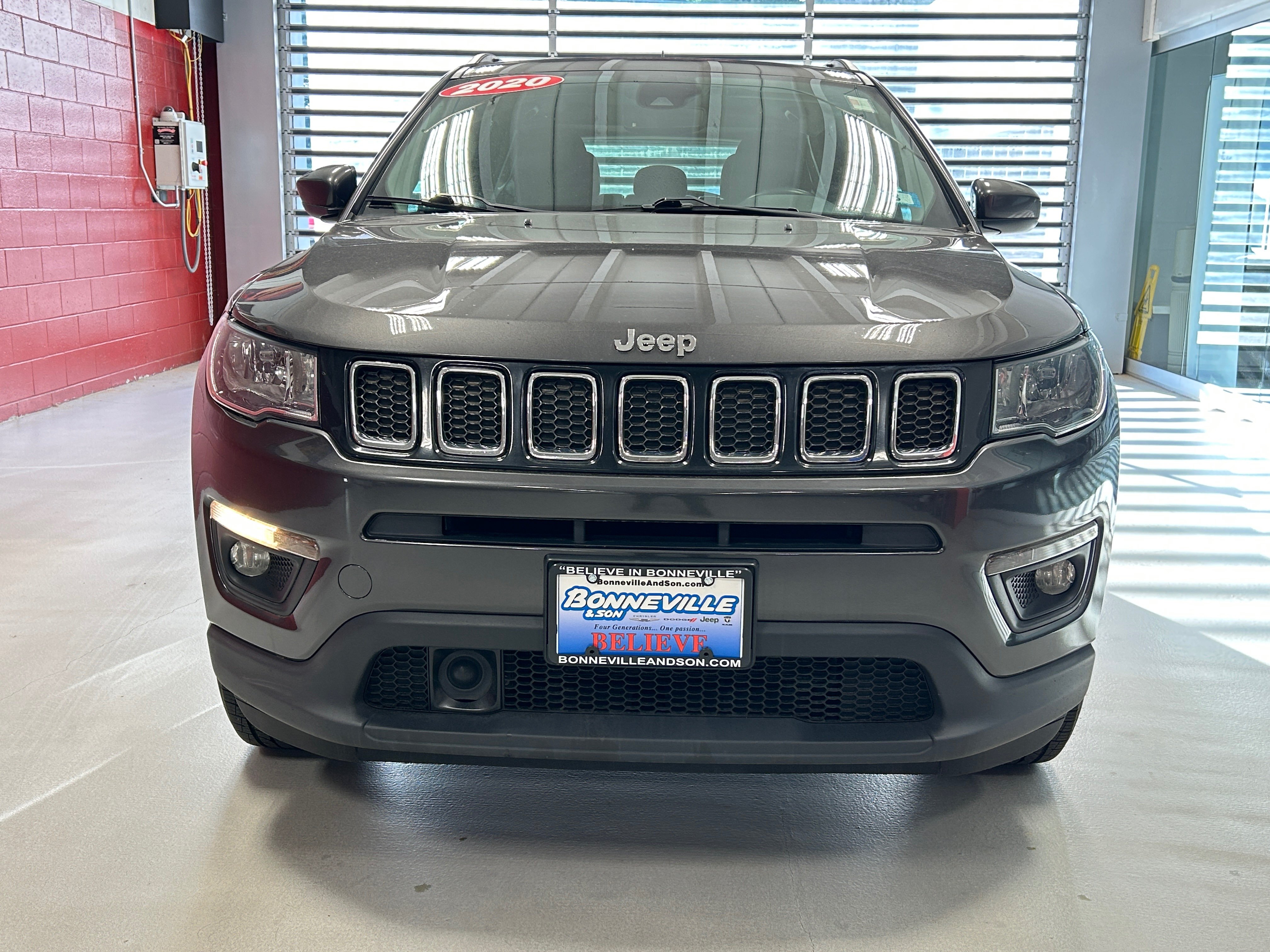 Used 2020 Jeep Compass Latitude AWD/4WD image 35