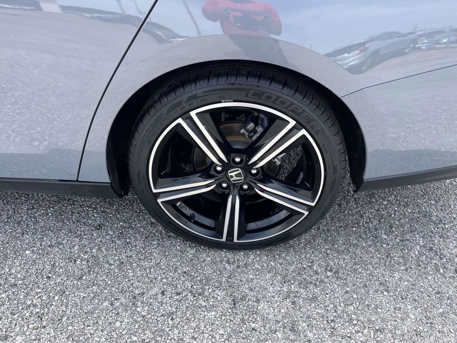 Used 2023 Honda Accord Sport image 6