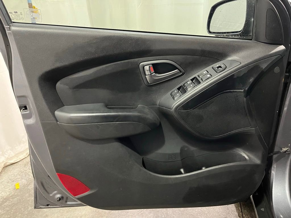 Used 2015 Hyundai Tucson GLS w/ Option Group 02 image 9