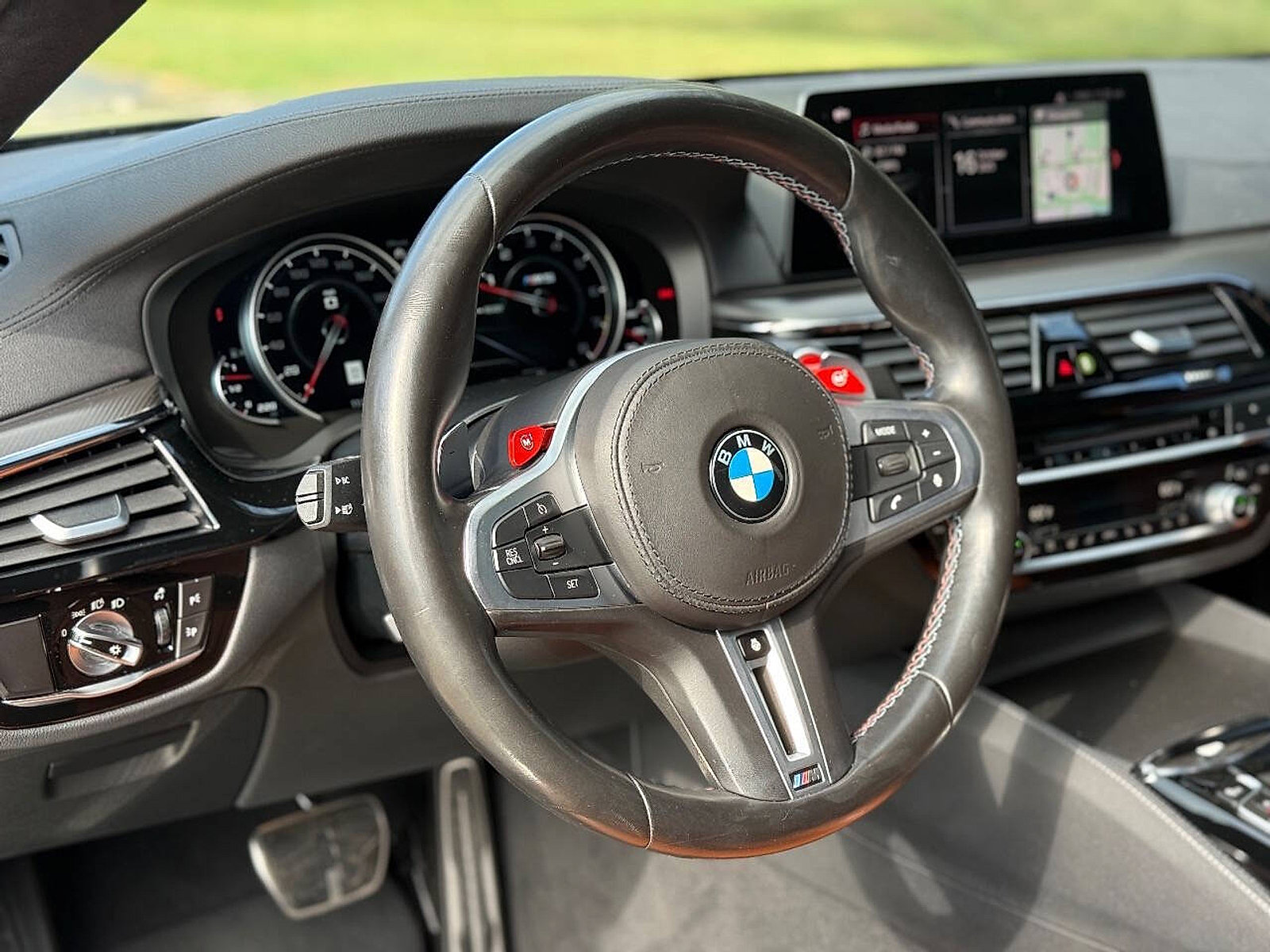 Used 2019 BMW M5 w/ Executive Package image 37