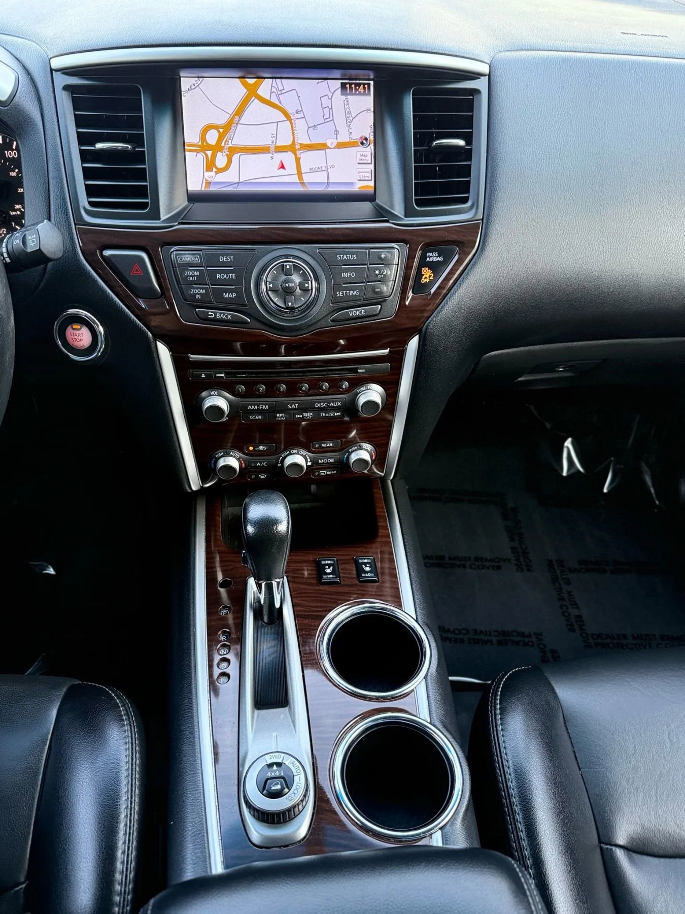 Used 2015 Nissan Pathfinder SL w/ SL Tech Package image 21