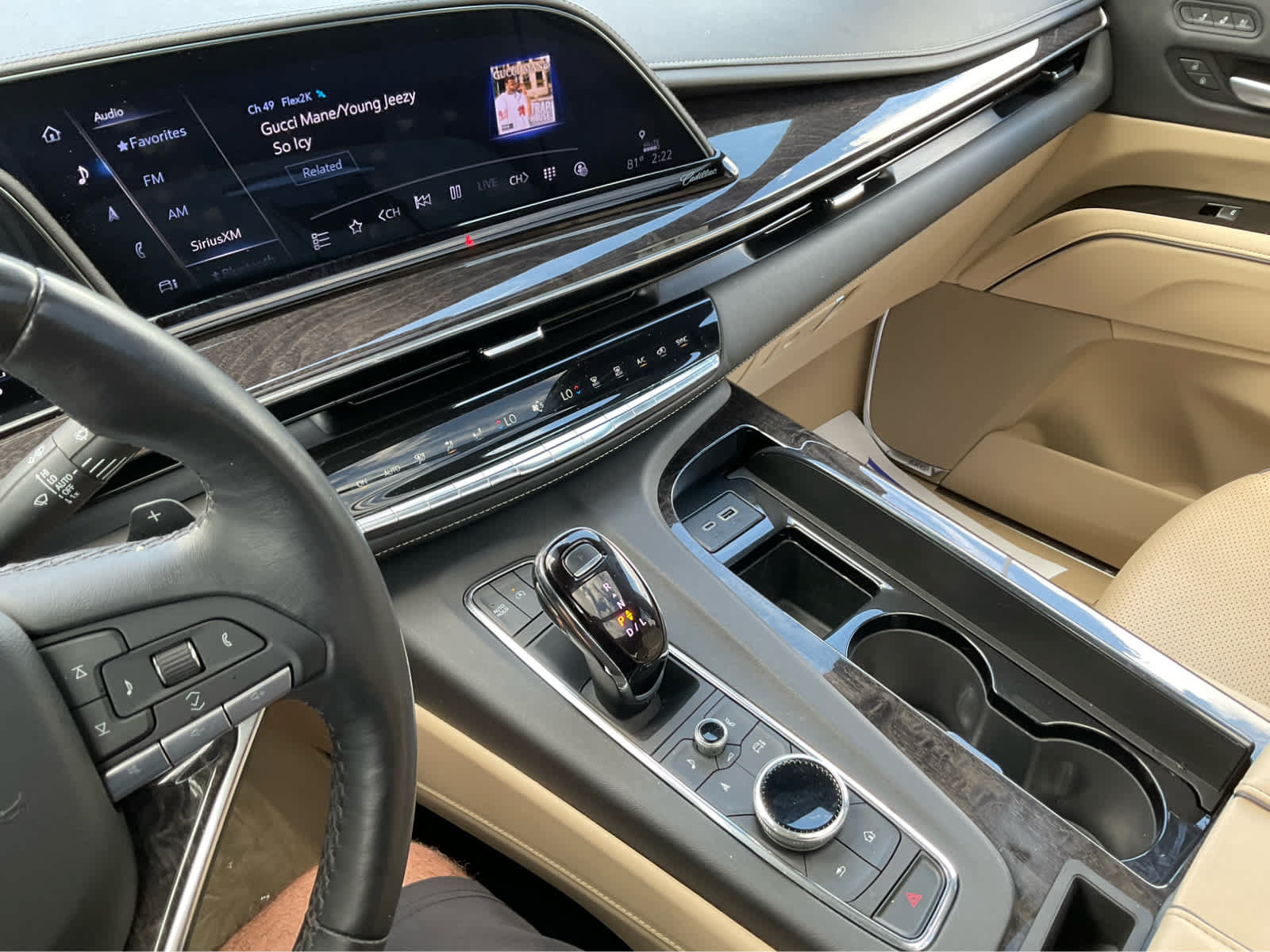Used 2023 Cadillac Escalade Premium Luxury w/ Performance Package AWD/4WD image 19