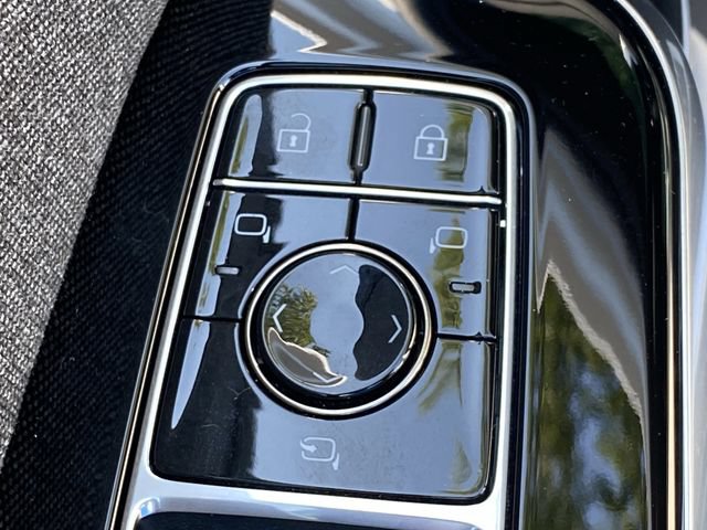 Certified 2025 Cadillac Escalade Sport Platinum w/ LPO, ONYX Package AWD/4WD image 28