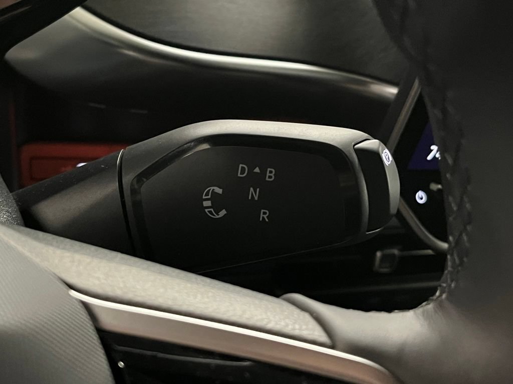 New 2025 Volkswagen ID. Buzz Pro S RWD image 27