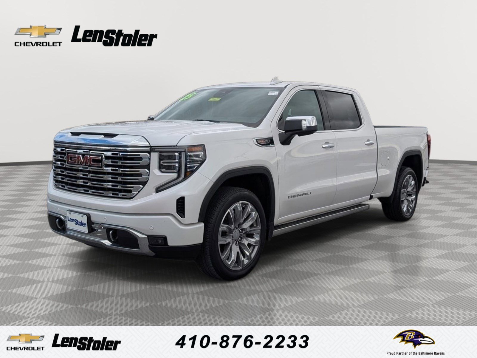 Used 2025 GMC Sierra 1500 Denali w/ Denali Reserve Package AWD/4WD image 1