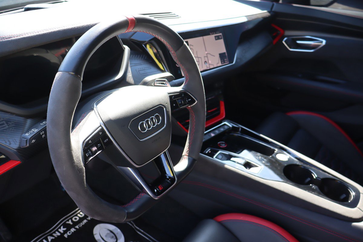 Used 2023 Audi RS e-tron GT image 10