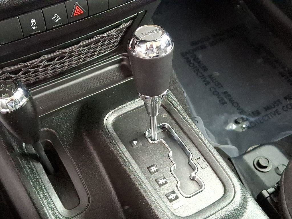 Used 2018 Jeep Wrangler Unlimited Sport image 15