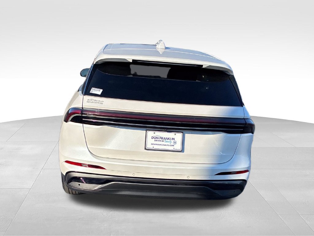 Used 2024 Lincoln Nautilus Premier w/ Equipment Group 102A AWD/4WD image 4