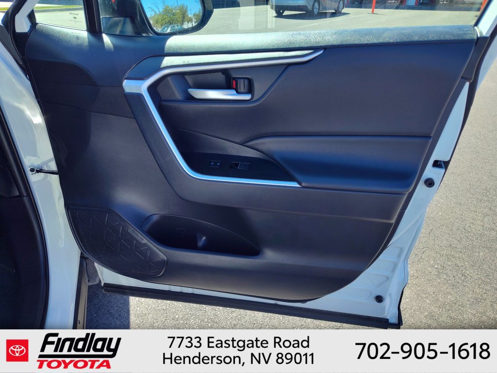 Used 2021 Toyota RAV4 Limited AWD/4WD image 15