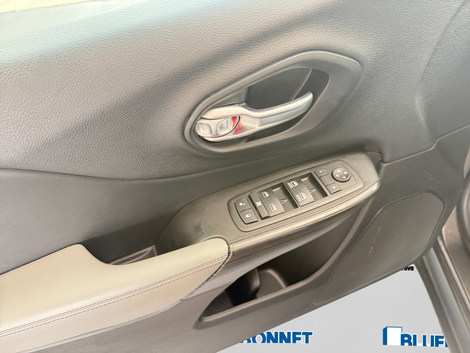 Used 2014 Jeep Cherokee Limited FWD image 10