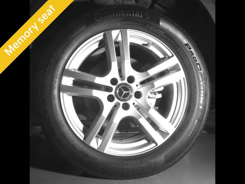 Used 2021 Mercedes-Benz GLA 250 4MATIC image 12