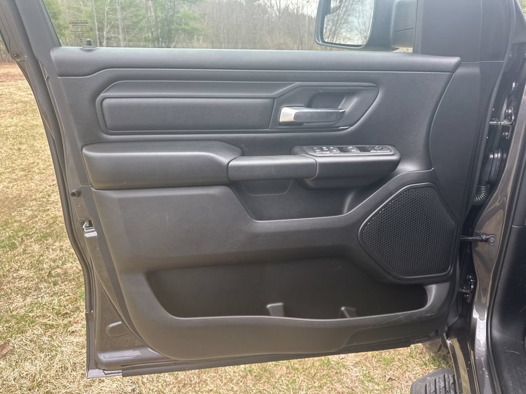 New 2026 RAM 1500 Express AWD/4WD image 11