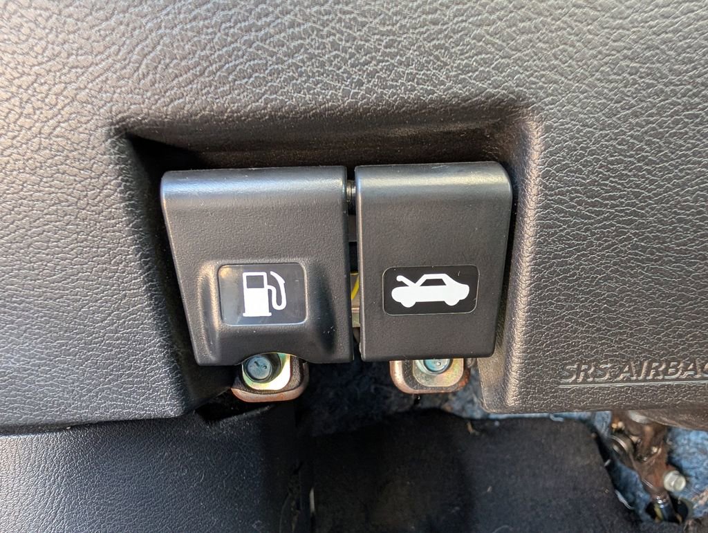 Used 2021 Nissan Kicks SR w/ SR Premium Package FWD image 31