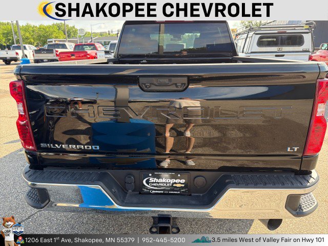 Used 2025 Chevrolet Silverado 2500 LT w/ Convenience Package AWD/4WD image 2