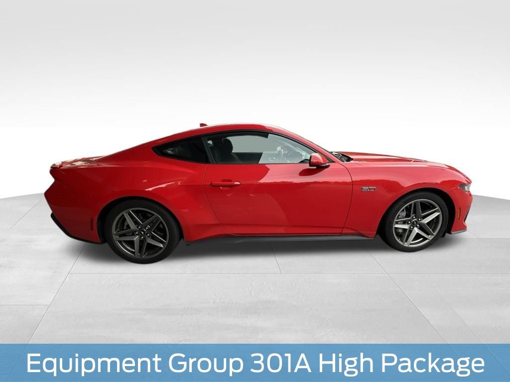 Used 2025 Ford Mustang GT RWD image 9