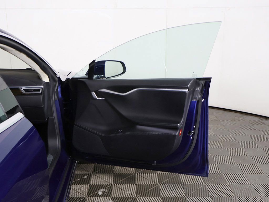 Used 2016 Tesla Model S 90D image 22