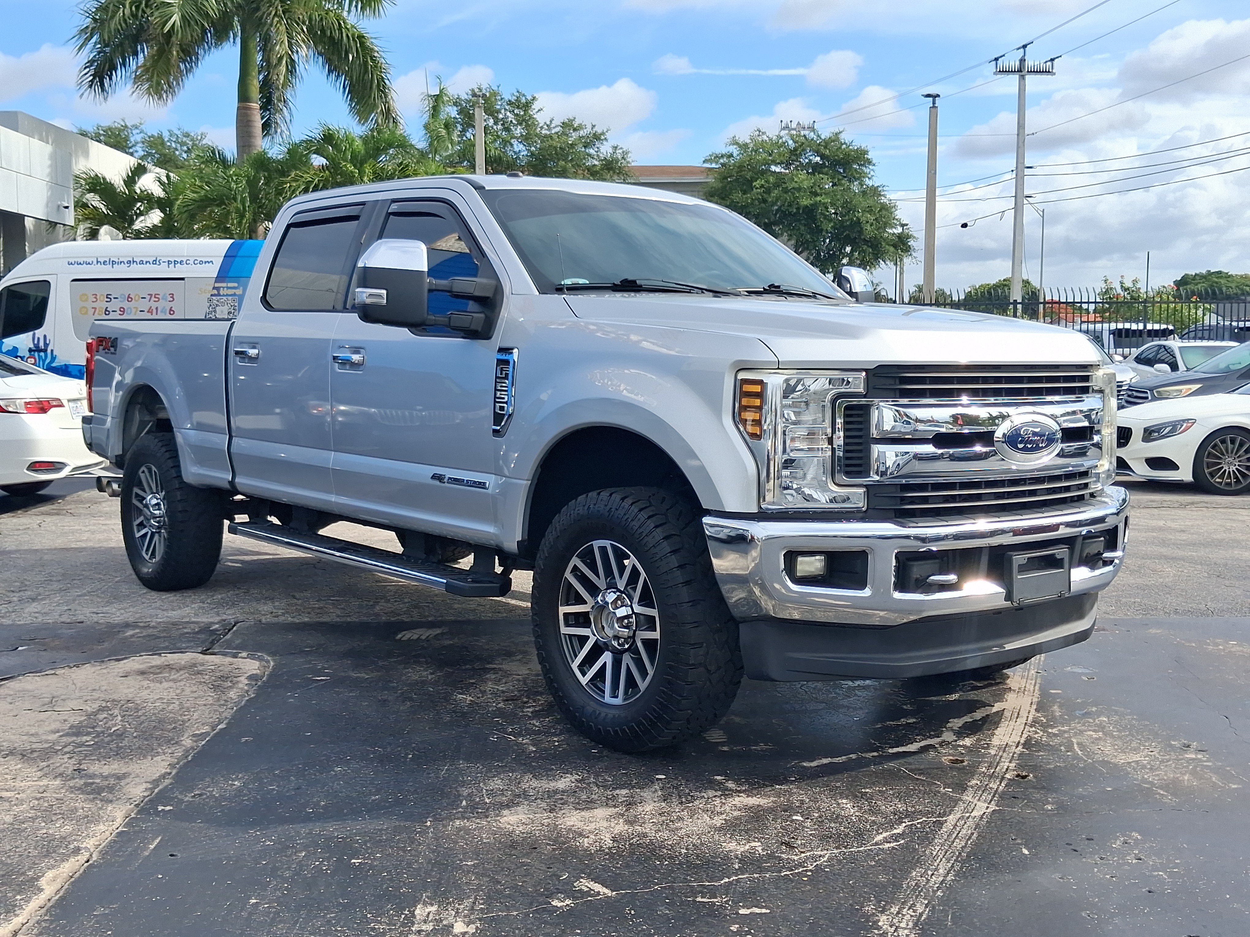 Used 2018 Ford F250 XLT w/ XLT Premium Package AWD/4WD image 4