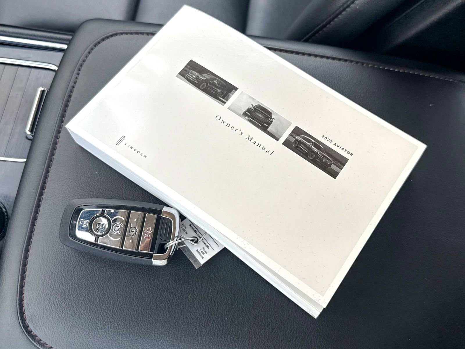 Used 2022 Lincoln Aviator AWD w/ Premium Package image 38