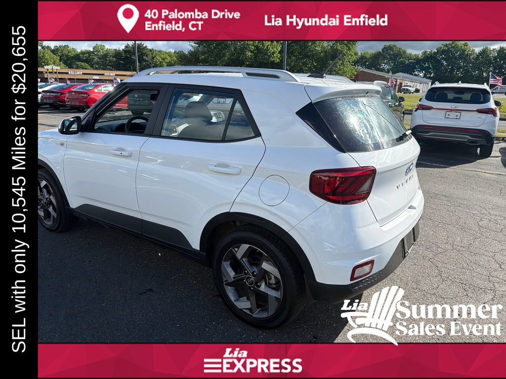 Used 2024 Hyundai Venue SEL FWD image 5