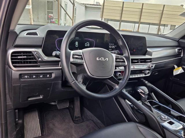 Used 2025 Kia Telluride S image 15