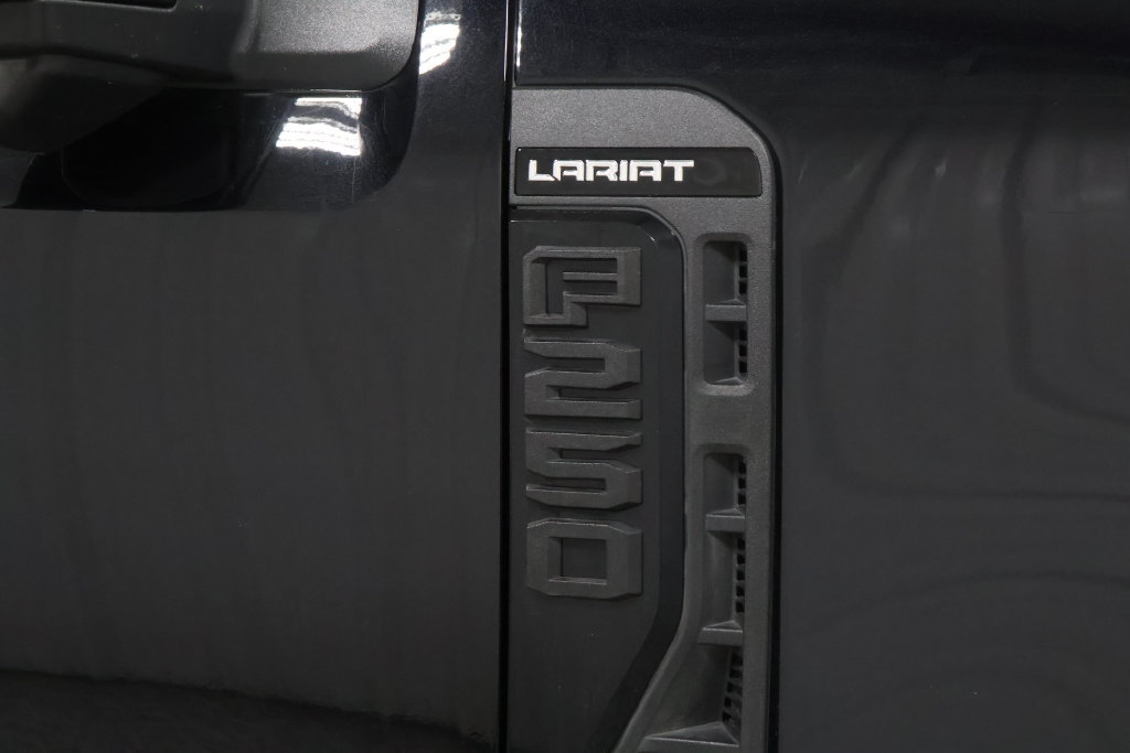 Used 2025 Ford F250 Lariat w/ Lariat Ultimate Package AWD/4WD image 32